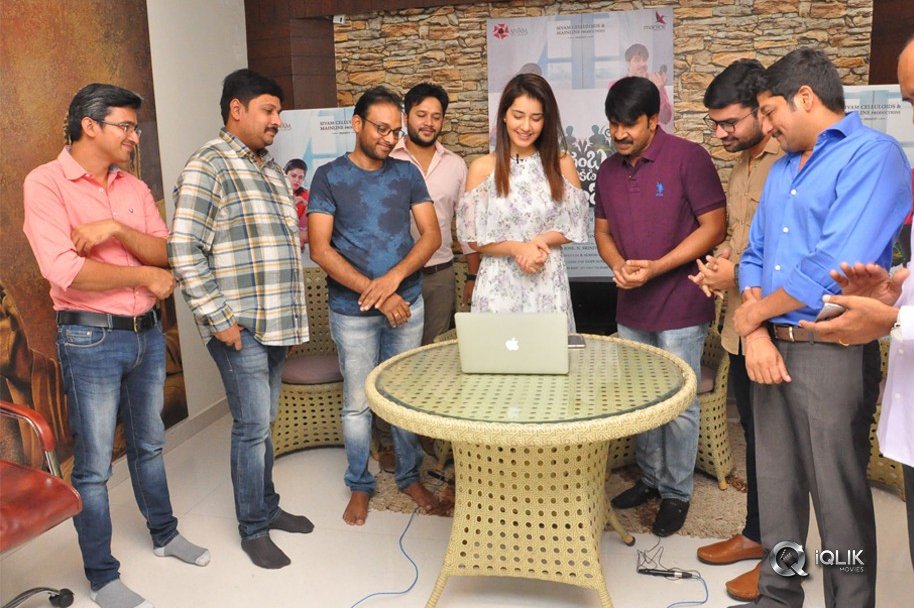 Jambalakidi-Pamba-Movie-Lyrical-Video-song-Launch-by-Raasi-Khanna